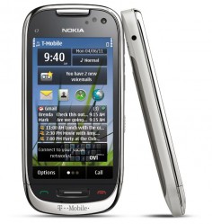 Nokia C7 Astound صورة