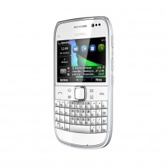 Nokia E6-00 fotoğraf