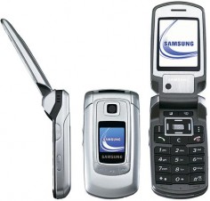 Samsung Z520 صورة